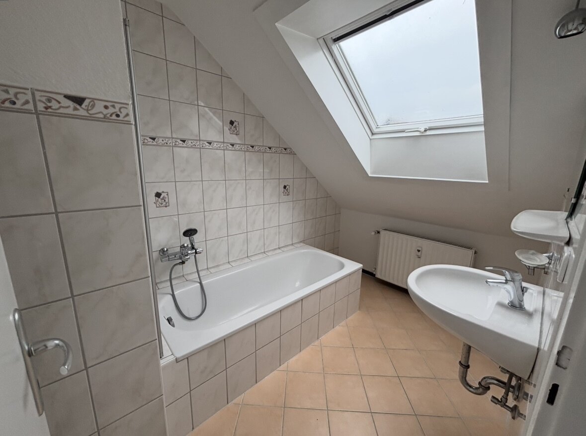 Helle schöne 3 Zimmer Wohnung in der Kerngemeinde Flieden
