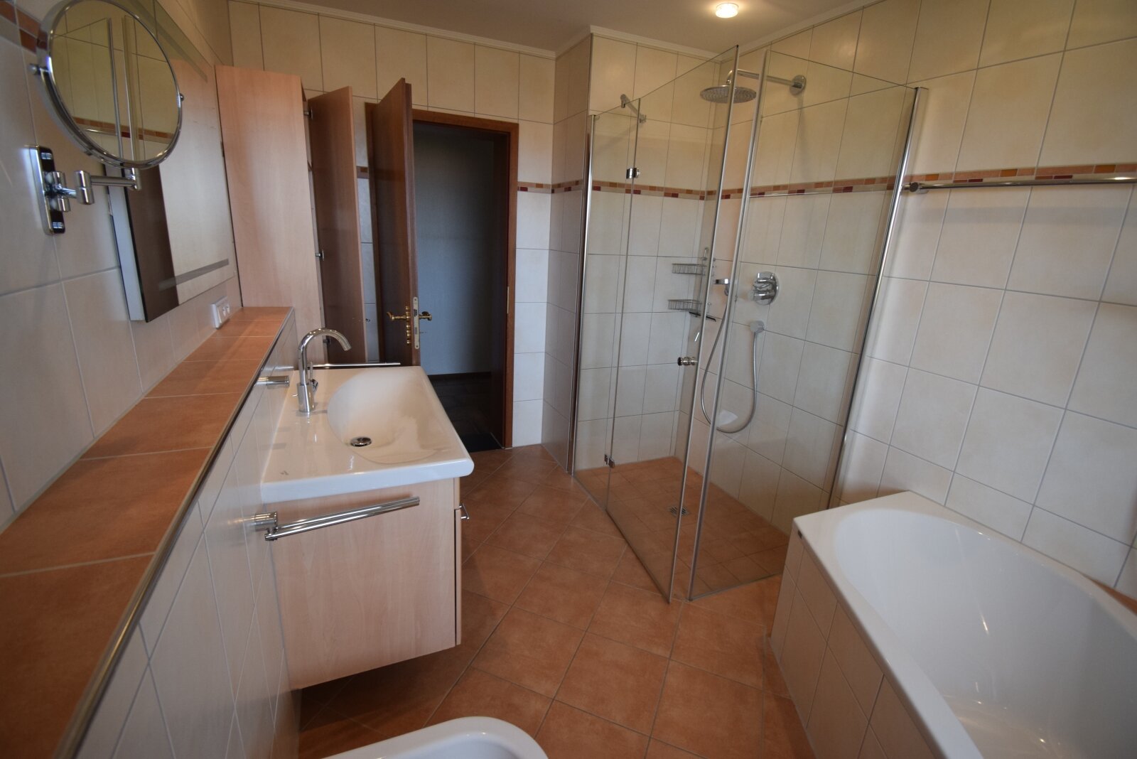 Idyllisches Wohnen in Künzell – Großzügiger Bungalow mit Sauna und Wintergarten in begehrter Wohnlage